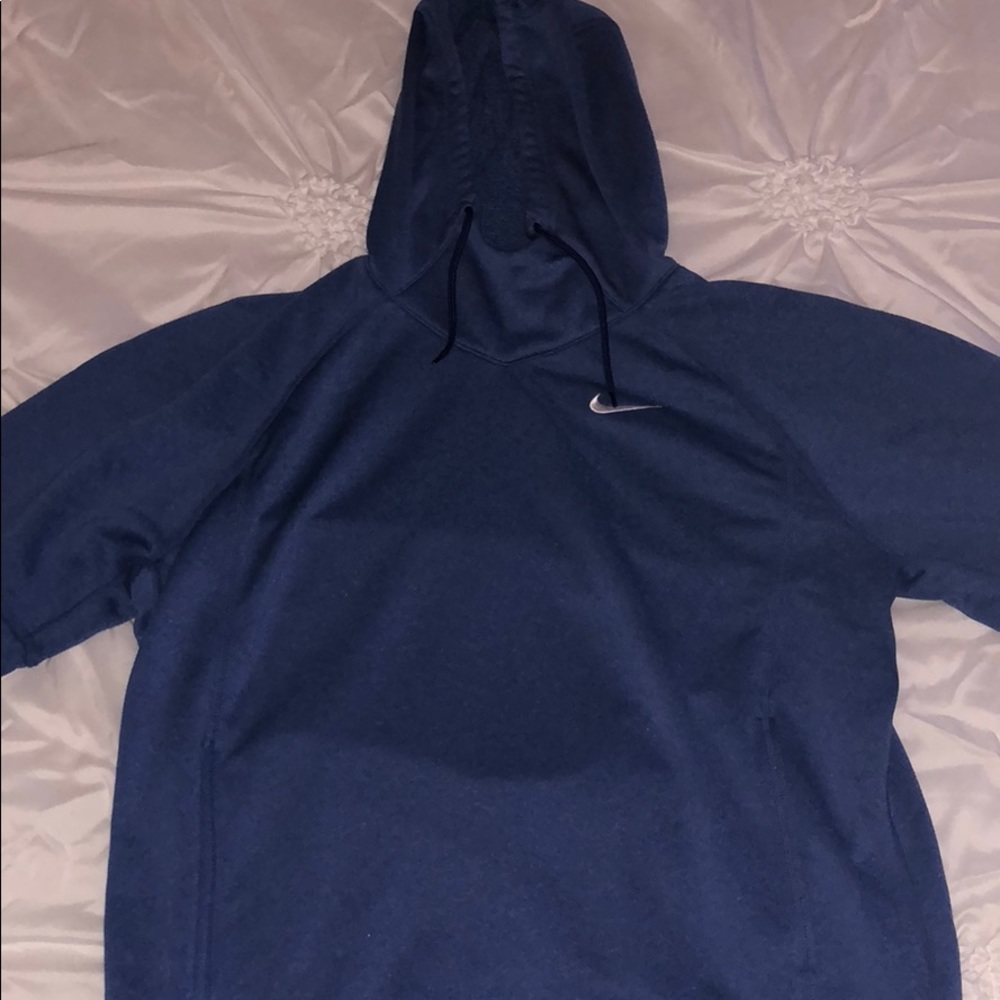 Nike athletic hoodie - Picture 1 of 4